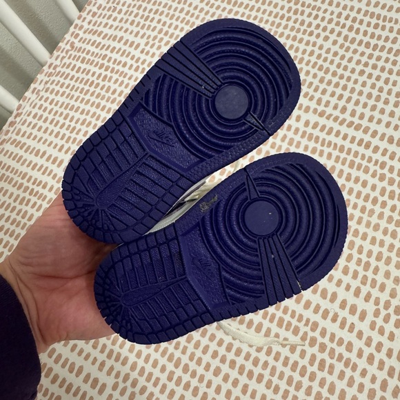 Baby Jordan 1 - Picture 5 of 6